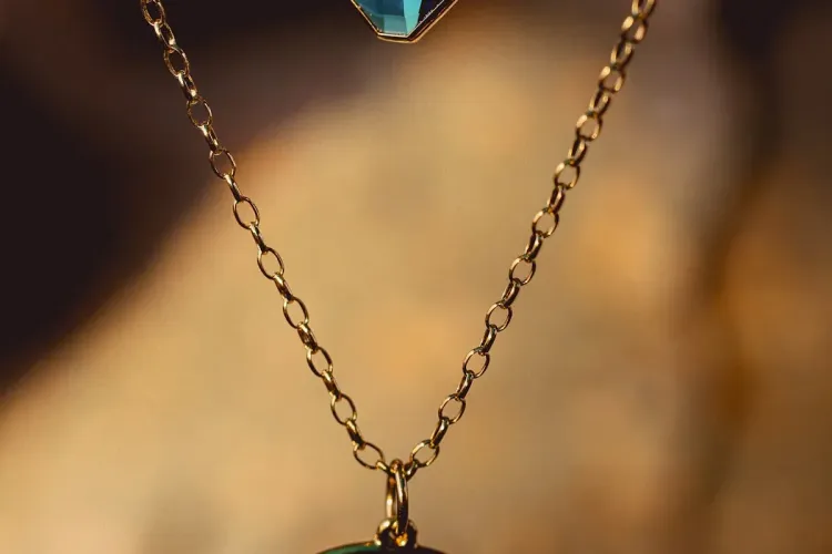 Gold, Silver & Bullion Jewelry E-Commerce in Nepal: Daily Rate Sync, Hallmarking & Secure Dispatch - Sazilo Store